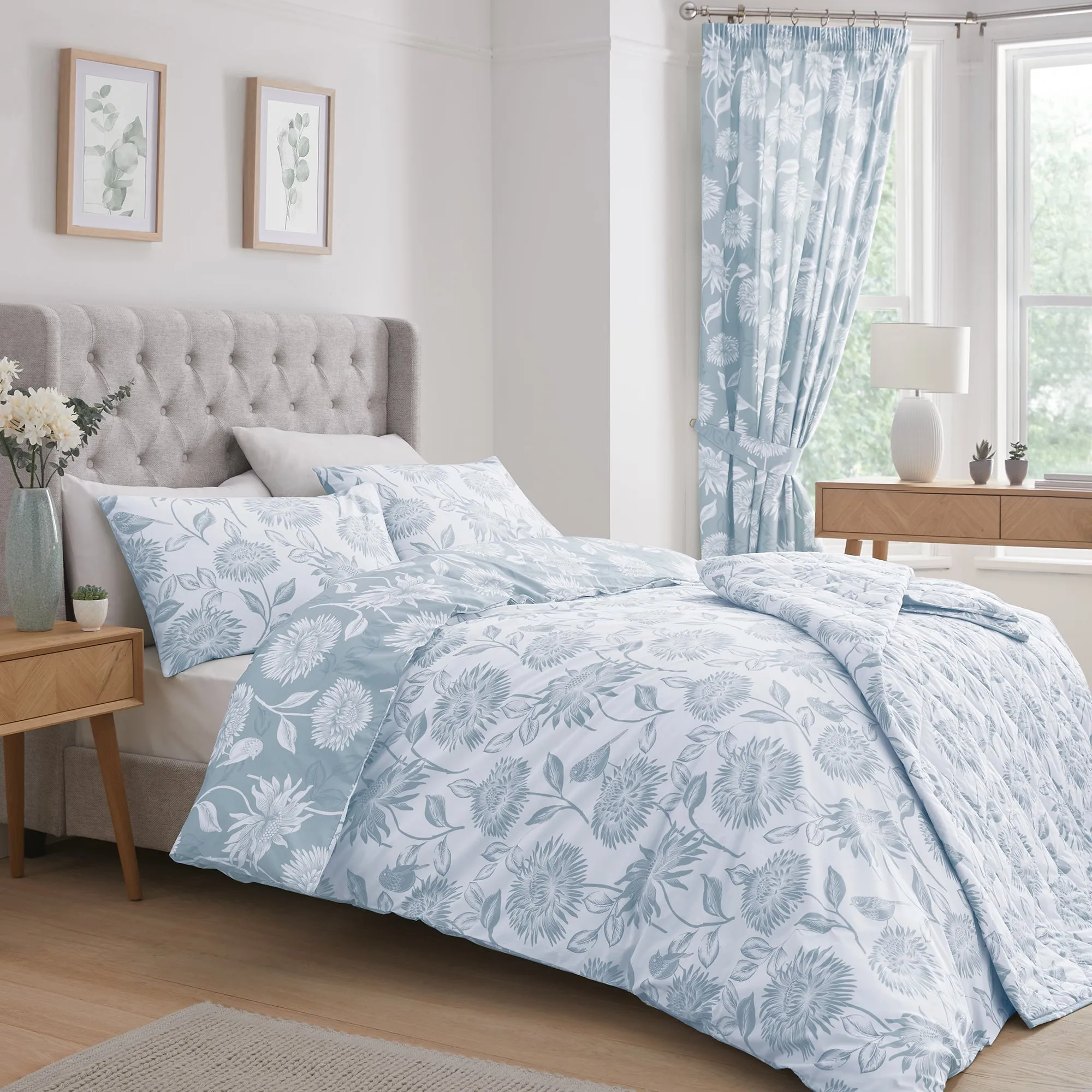 Dreams & Drapes Chrysanthemum Duvet Cover Set - Blue