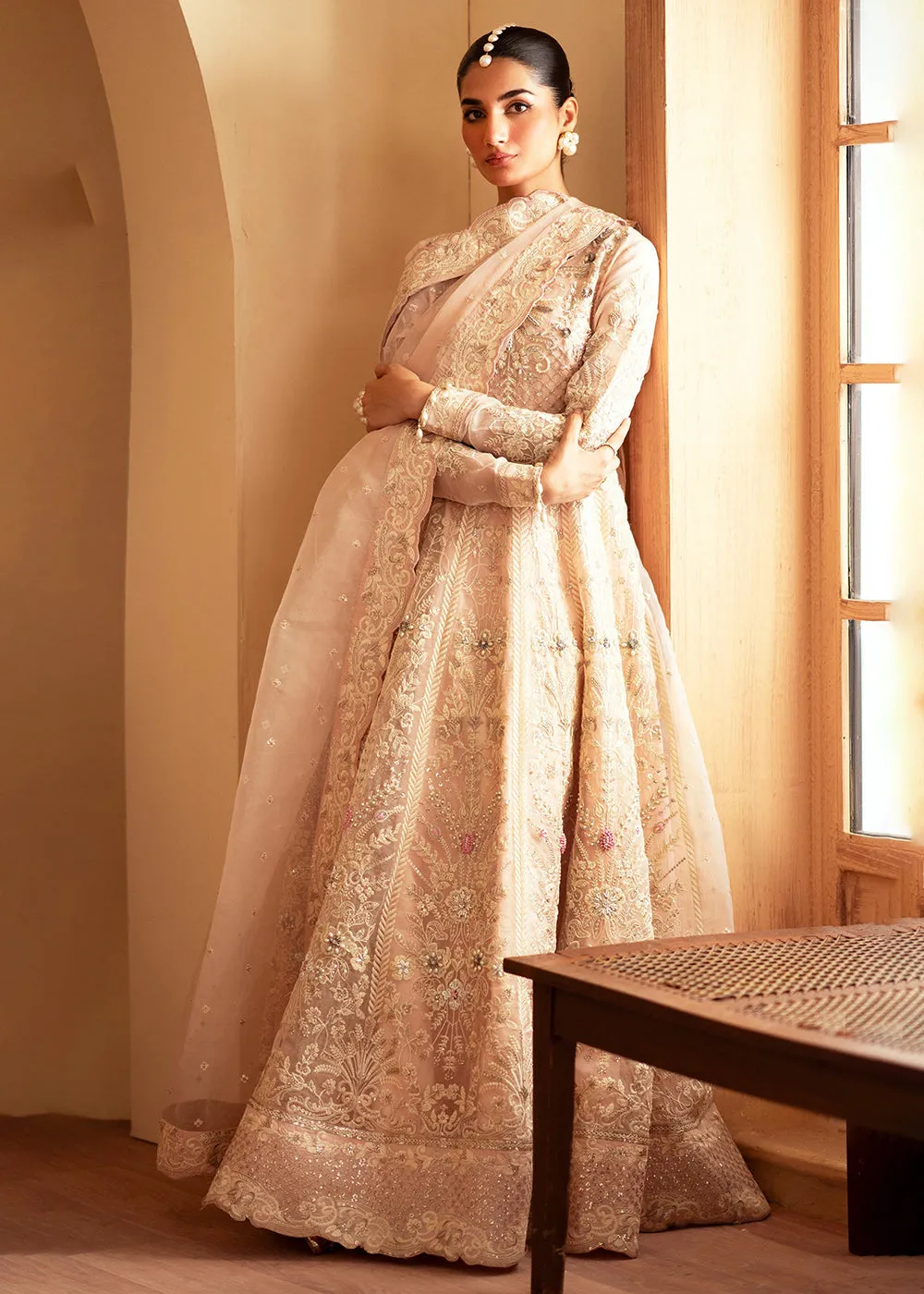 Romansiyyah Luxury Formals '24 by Emaan Adeel | FAATIN