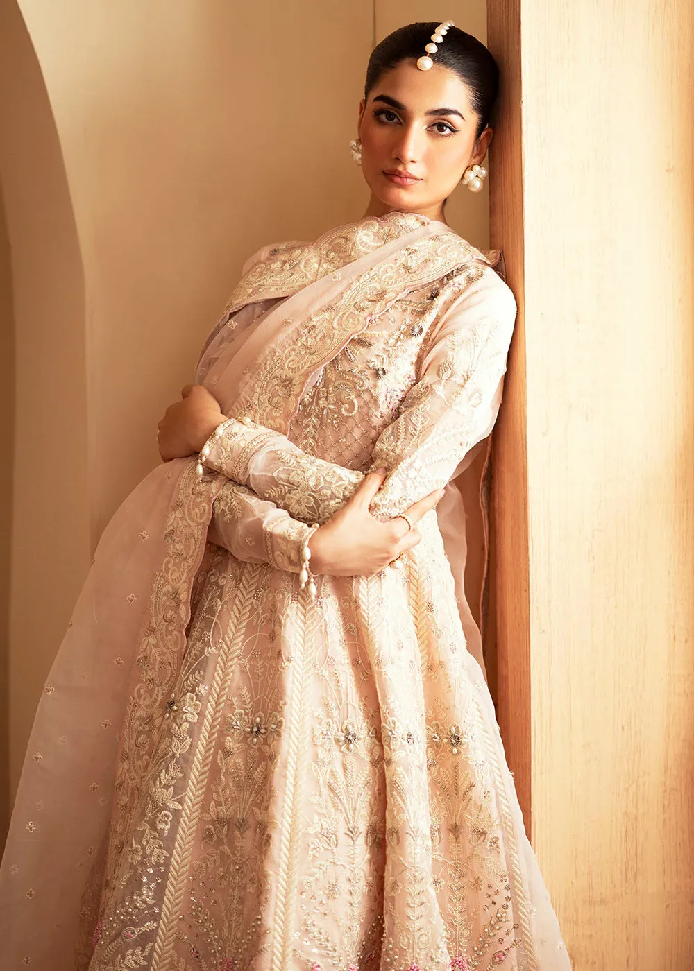 Romansiyyah Luxury Formals '24 by Emaan Adeel | FAATIN